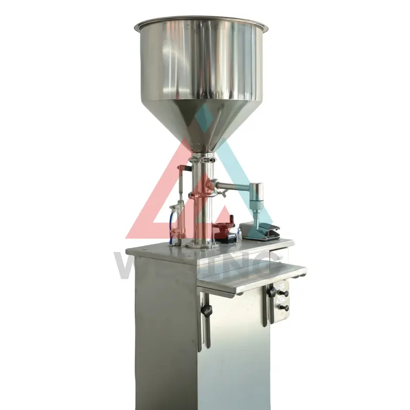 liquid filling machine.jpg